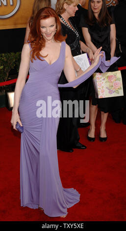 L'actrice Marcia Cross, un acteur dans la série télévisée des ménagères le NDP dépasse arrive pour la 12e édition annuelle des Screen Actors Guild Awards au Shrine Auditorium à Los Angeles, Californie le 29 janvier 2006. (Photo d'UPI/Jim Ruymen) Banque D'Images