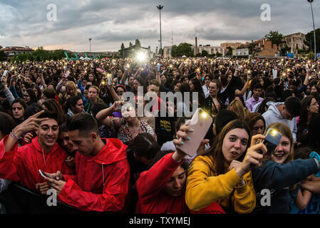 BARCELONA - 18 mai : la foule lors d'un concert au Festival pop de Primavera le 18 mai 2019 à Barcelone, Espagne. Banque D'Images
