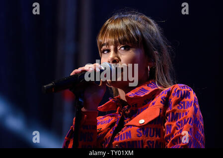 BARCELONA - 18 MAI : Aitana (chanteur de Operacion Triunfo show) se produit en concert à Primavera Pop Festival le 18 mai 2019 à Barcelone, Espagne. Banque D'Images