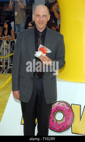 Dan Castellaneta, la voix de Homer Simpson dans l'animated motion photo comédie 'Les Simpson - Le Film", arrive à la première du film dans la section de Westwood Los Angeles le 24 juillet 2007. (Photo d'UPI/Jim Ruymen) Banque D'Images