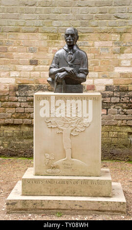 Robert Baden Powell, 1er statue du baron Baden-Powell à Brownsea Island, Angleterre, Royaume-Uni Banque D'Images