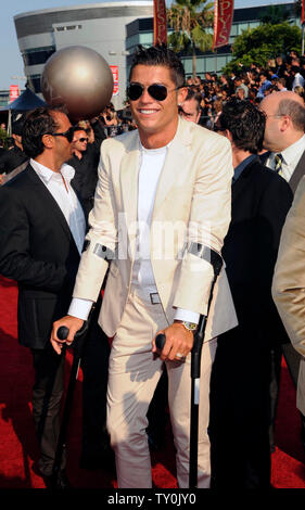 La star du football Cristiano Ronaldo arrive à l'ESPY awards 2008 à Los Angeles, Californie le 16 juillet 2008. (Photo d'UPI/Jim Ruymen) Banque D'Images