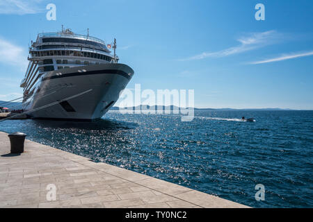 Viking Star amarré à Zadar en Croatie Banque D'Images