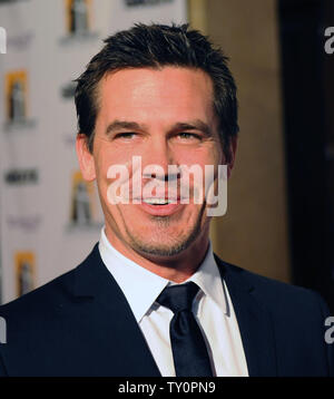 L'acteur Josh Brolin arrive pour la 12e édition de la remise des prix du Festival du film de Hollywood à Beverly Hills, Californie le 27 octobre 2008. (Photo d'UPI/Jim Ruymen) Banque D'Images