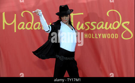 La figure de cire de la fin de pop star Michael Jackson est dévoilé à Madame Tussauds dans la section Hollywood de Los Angeles le 27 août 2009. UPI/Jim Ruymen Banque D'Images