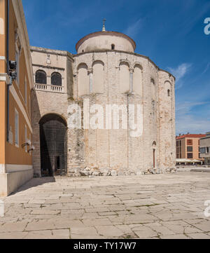 L'église Saint-donat St rond dans la vieille ville de Zadar en Croatie Banque D'Images