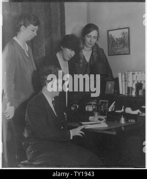 Eleanor Roosevelt, Nancy Cook, Caroline O'Day, Marian Dickerman, à New York Banque D'Images