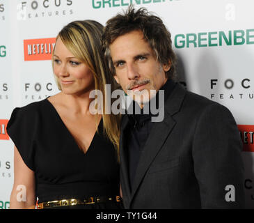Ben Stiller, un acteur dans la comédie du cinéma 'Greenberg', assiste à la première du film avec son épouse, l'actrice Christine Taylor à Los Angeles le 18 mars 2010. UPI/Jim Ruymen Banque D'Images