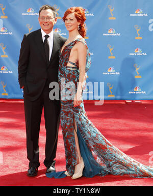 Carrie Preston et son mari Michael Emerson arrivent à la 62e Primetime Emmy Awards au Nokia Theatre de Los Angeles le 29 août 2010. UPI/Lori Shepler Banque D'Images