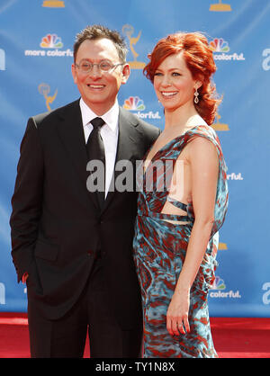 Carrie Preston et son mari Michael Emerson arrivent à la 62e Primetime Emmy Awards au Nokia Theatre de Los Angeles le 29 août 2010. UPI/Lori Shepler Banque D'Images