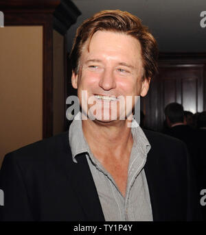 Acteur Bill Pullman arrive à la National Multiple Sclerosis Society's 36e dîner annuel des champions à l'hôtel Century Plaza Hotel de Los Angeles le 27 septembre 2010. UPI/Jim Ruymen Banque D'Images