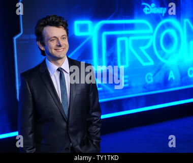 Le gallois l'acteur Michael Sheen, un acteur dans le film à suspense de science-fiction "TRON : Legacy", assiste à la première mondiale du film au El Capitan Theatre dans la section Hollywood de Los Angeles le 11 décembre 2010. UPI/Jim Ruymen Banque D'Images