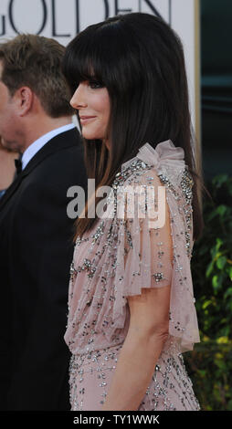 L'actrice Sandra Bullock arrive à la 68e assemblée annuelle Golden Globes Awards à Los Angeles, Californie le 16 janvier 2011. UPI/Jim Ruymen Banque D'Images