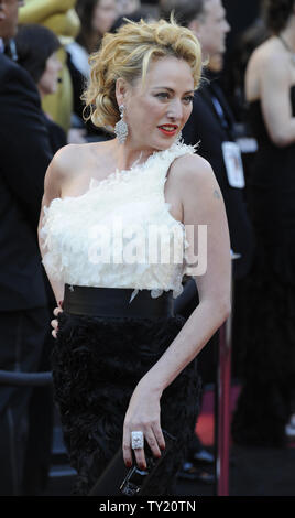 Virginia Madsen arrive sur le tapis rouge pour la 83e Academy Awards annuels au Kodak Theatre à Hollywood le 27 février 2011. UPI/Phil McCarten Banque D'Images