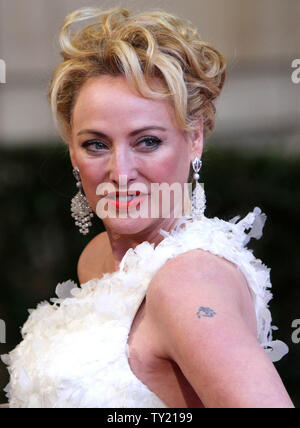 Virginia Madsen arrive sur le tapis rouge pour la 83e Academy Awards annuels au Kodak Theatre à Hollywood le 27 février 2011. UPI/David Silpa Banque D'Images