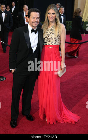 Mark Wahlberg et sa femme Rhea Durham arrive sur le tapis rouge pour la 83e Academy Awards annuels au Kodak Theatre à Hollywood le 27 février 2011. UPI/David Silpa Banque D'Images