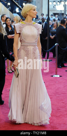 L'actrice Cate Blanchett arrive sur le tapis rouge pour la 83e Academy Awards annuels au Kodak Theatre à Hollywood le 27 février 2011. UPI/Jim Ruymen Banque D'Images