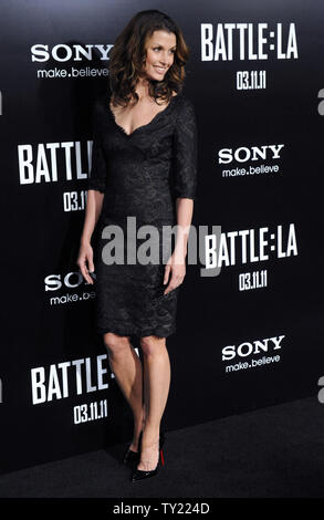 Bridget Moynahan, un acteur dans le film à suspense de science-fiction 'Battle : Los Angeles , arrive pour la première du film au Regency Village Theatre dans la section de Westwood Los Angeles le 8 mars 2011. UPI/Jim Ruymen Banque D'Images