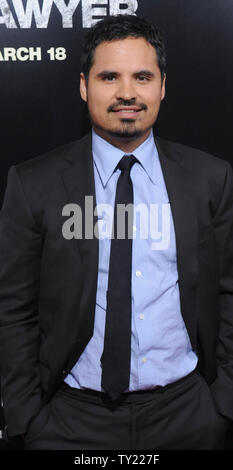 L'acteur Michael Pena, un acteur dans la motion picture drama 'l'avocat Lincoln', arrive sur le tapis à l'ArcLight Cinerama Dome à Los Angeles le 10 mars 2011. UPI/Jim ruymen Banque D'Images