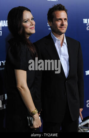 Jacinda Barrett et acteurs Gabriel Macht assister à la première de the motion picture drame politique "Les ides de mars", à l'Academy of Motion Picture Arts & Sciences à Beverly Hills, Californie, le 27 septembre 2011. UPI/Jim Ruymen Banque D'Images