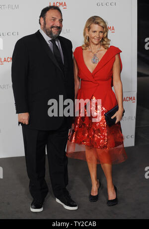 Producteur Joel Silver et sa femme Karyn Domaines assister au LACMA Art  + Film gala Clint Eastwood et John Baldessari au Los Angeles County Museum of Art de Los Angeles le 5 novembre 2011. UPI/Jim Ruymen Banque D'Images