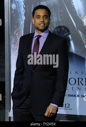 Michael Ealy, un acteur dans la motion photo fantasy horror 'Underworld Awakening' arrive pour la première du film au Grauman's Chinese Theatre dans la section Hollywood de Los Angeles le 19 janvier 2012. UPI/Jim Ruymen Banque D'Images