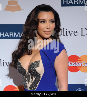 La personnalité de télévision Kim Kardashian assister à l'Assemblée Clive Davis pre-Grammy party à Beverly Hills, Californie le 11 février 2012. UPI/Jim Ruymen Banque D'Images