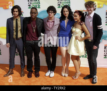 Le cast de 'victoire' arrive pour Nickelodeon's Kids' Choice Awards à USC Galen Center de Los Angeles le 31 mars 2012. UPI/Jonathan Alcorn Banque D'Images