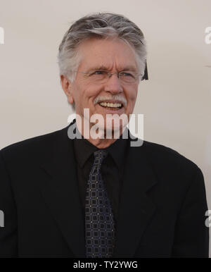 Acteur Tom Skerritt arrive pour TV Land présente : Le JEAN DUTOURD Prix soulignant l'actrice Shirley MacLaine à Studios Sony à Culver City, Californie, le 7 juin 2012. UPI/Jim Ruymen Banque D'Images
