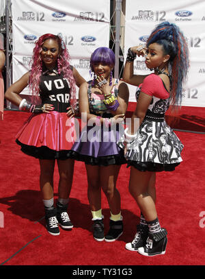 L'OMG Girlz arrivent pour le 12 BET Awards au Shrine Auditorium à Los Angeles le 1 juillet 2012. UPI/Jonathan Alcorn Banque D'Images