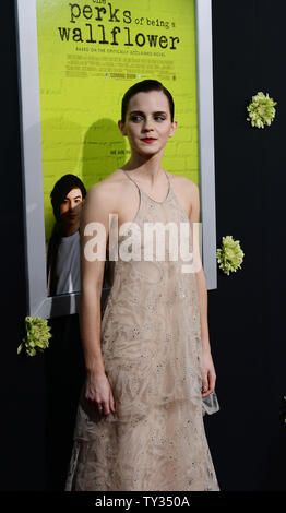 Emma Watson, un acteur dans la motion photo théâtre romantique 'Les avantages d'être une giroflée', assiste à la première du film à l'Arclight Cinerama Dome à Los Angeles le 10 septembre 2012. UPI/Jim Ruymen Banque D'Images