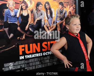 Jackson acteur Nicoll, un acteur dans la comédie du cinéma 'Fun size', assiste à la première du film au Paramount Studios à Los Angeles le 25 octobre 2012. UPI/Jim Ruymen Banque D'Images