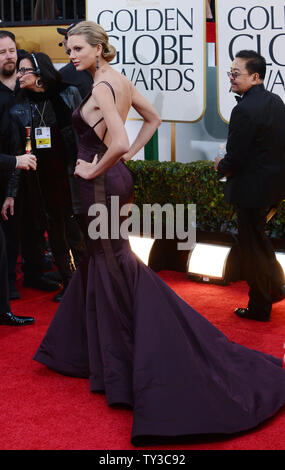 Taylor Swift chanteuse arrive pour la 70e Golden Globe Awards annuel tenu à l'hôtel Beverly Hilton à Beverly Hills, Californie le 13 janvier 2013. UPI/Jim Ruymen Banque D'Images