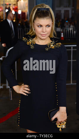 Fergie musicien assiste à la première de the motion picture romance thriller refuge sûr au théâtre chinois de Grauman dans la section Hollywood de Los Angeles le 5 février 2013. UPI/Jim Ruymen Banque D'Images