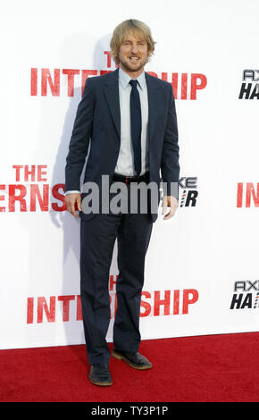 L'acteur Owen Wilson, un acteur dans la comédie du cinéma "Le stage", assiste à la première du film au Regency Village Westwood Theatre dans la section de Los Angeles Westwood le 29 mai 2013. UPI/Alex Gallardo Banque D'Images