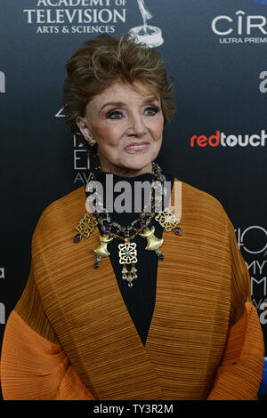 L'actrice Peggy McCay arrive pour la 40e Journée annuelle à l'Emmy Awards The Beverly Hilton à Beverly Hills, Californie le 16 juin 2013. UPI/Jim Ruymen Banque D'Images