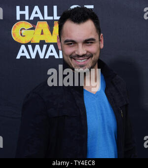 NFL player Joseph Fauria des Detroit Lions assiste à Cartoon Network's fourth annual Hall of Game Awards au Barker Hangar à Santa Monica, Californie le 15 février 2014. UPI/Jim Ruymen Banque D'Images