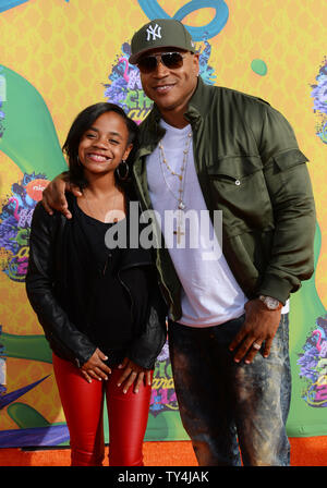 Le rappeur et acteur LL Cool J et sa fille Nina Simone Smith assister à Nickelodeon's 27th annual Kids' Choice Awards qui a eu lieu à USC Galen Center de Los Angeles le 29 mars 2014. UPI/Jim Ruymen Banque D'Images