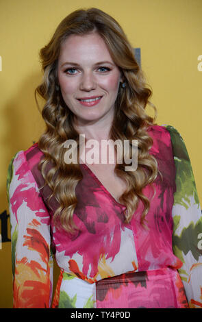 L'actrice Emma Bell participe à l'assemblée annuelle Women in Film Crystal  + Lucy Awards à l'hôtel Hyatt Regency Century Plaza dans le siècle de la ville de Los Angeles le 11 juin 2014. Banque D'Images