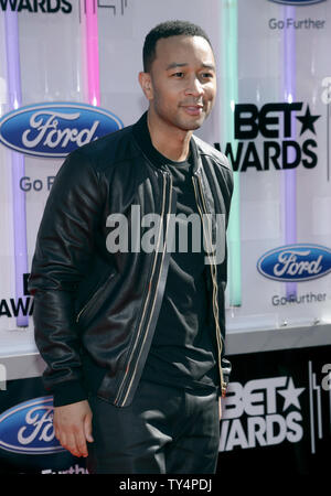 Musicien John Legend assiste à la 14e édition du Nokia Theater BET Awards à Los Angeles. Vivre à Los Angeles le 29 juin 2014. L'award show met le 50e anniversaire de la Loi des droits civils et de son impact sur l'Amérique. UPI/Phil McCarten Banque D'Images