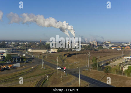 Vue aérienne de l'usine Millaquin & Raffinerie Bundaberg Bundaberg Queensland Australie triage Banque D'Images