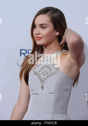 Liana Liberato acteur assiste à la première de the motion picture théâtre romantique 'Le meilleur de moi" du Regal Cinemas L.A. Vivre à Los Angeles le 7 octobre 2014. Scénario : une paire d'anciens high school sweethearts réunir après de nombreuses années à leur retour pour rendre visite à leur petite ville natale. UPI/Jim Ruymen Banque D'Images