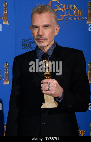 Billy Bob Thornton s'affiche avec le prix backstage il a remporté pour son rôle dans 'Fargo' lors de la 72e assemblée annuelle Golden Globe Awards au Beverly Hilton Hotel à Beverly Hills, Californie le 11 janvier 2015. Photo par Jim Ruymen/UPI Banque D'Images