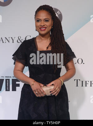 Ava DuVernay directeur assiste à la Women in Film Crystal  + Lucy Awards à l'hôtel Hyatt Regency Century Plaza dans le siècle de la ville de Los Angeles le 16 juin 2015. DuVernay a reçu le Prix BMW Dorothy Arzner Administration pendant le gala. Photo par Jim Ruymen/UPI Banque D'Images