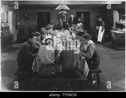 Photos de films de Hollywood ; Portée et contenu : Confrontation sur la femme dans la chambre, les mains de ranch de manger ; Cowboys chasing train. Banque D'Images