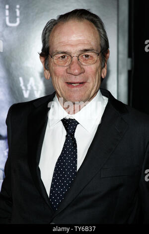 Tommy Lee Jones acteur assiste à la première de the motion picture thriller 'Jason Bourne' au Caesars Palace à Las Vegas, Nevada le 18 juillet 2016. Scénario : Jason Bourne, maintenant se rappeler qui il est vraiment, essaie de découvrir des vérités cachées au sujet de son passé. Photo de James Atoa/UPI Banque D'Images