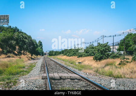 SANTIAGO, CHILI - Décembre 2015 : chemin de fer entre Santiago et San Antonio Banque D'Images