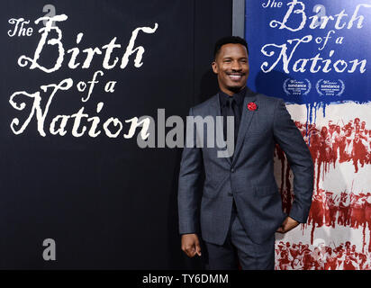 Scénariste/réalisateur et acteur, Nate Parker assiste à la première de the motion picture drama 'La Naissance d'une nation' à l'ArcLight Cinerrama dans le dôme de l'article Hollywood de Los Angeles le 21 septembre 2016. Scénario : Nat Turner, un esclave et prédicateur à l'Antebellum South, orchestre un soulèvement. Photo par Jim Ruymen/UPI Banque D'Images