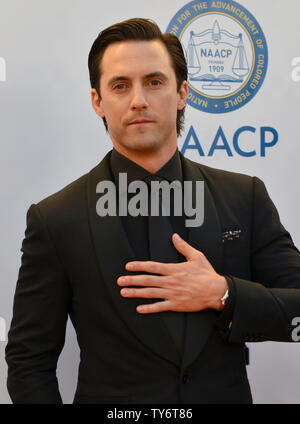 L'acteur Milo Ventimiglia arrive pour la 48ème NAACP Image Awards au Pasadena Civic Auditorium à Pasadena, Californie le 11 février 2017. La NAACP Image Awards célèbre les réalisations de personnes de couleur dans les domaines de la télévision, la musique, la littérature et le cinéma et aussi rend hommage à des personnes ou des groupes qui font la promotion de la justice sociale par le biais de projets créatifs. Photo par Christine Chew/UPI Banque D'Images