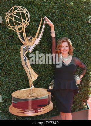 Suzanne Rogers arrive à la 44e Journée annuelle à l'Emmy Awards Pasadena Civic Auditorium à Pasadena, Californie le 30 avril 2017. Photo par Christine Chew/UPI Banque D'Images